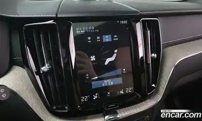 Volvo XC60 2019 2.0 Автомат в Москве № 164323, миниатюра 4