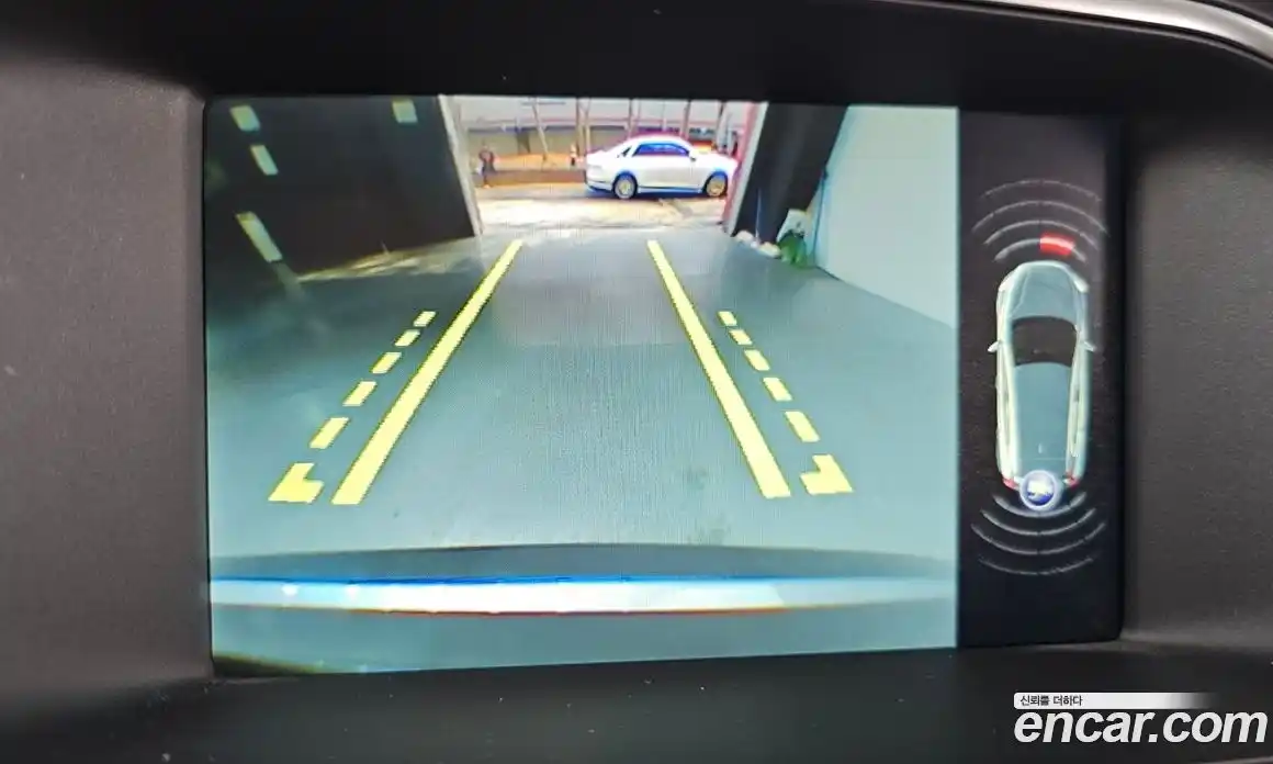 Volvo V40 2016 2.0 Автомат в Москве № 164404, фото 16