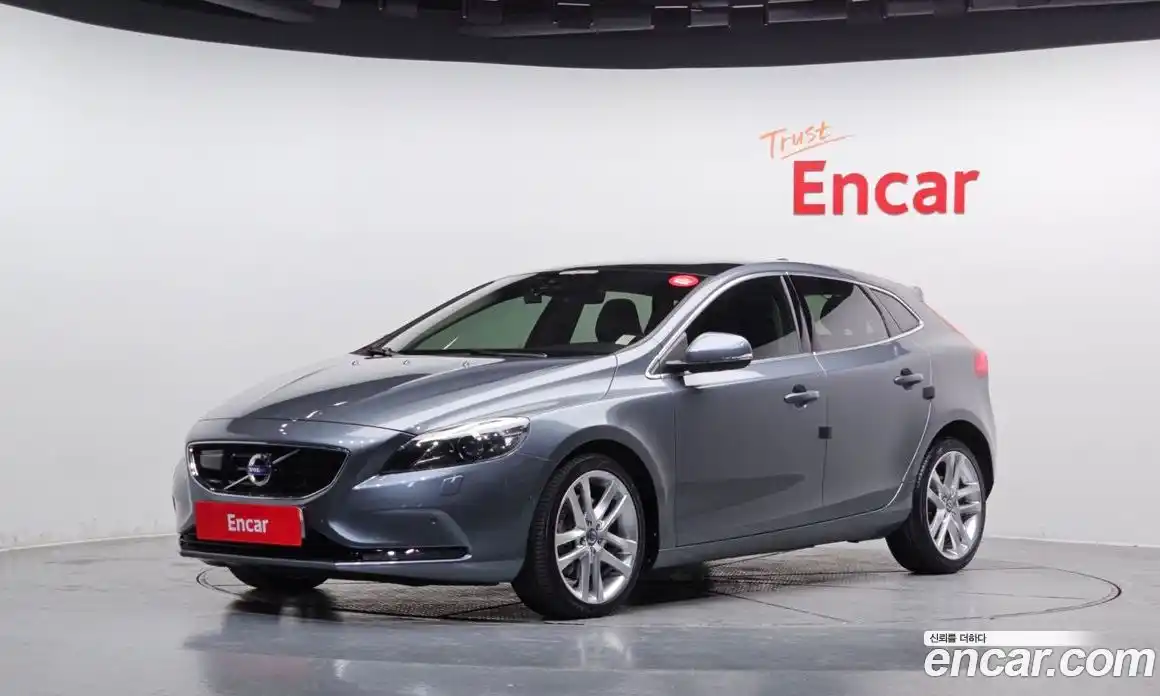 Volvo V40 2016 2.0 Автомат в Москве № 164404, фото 19