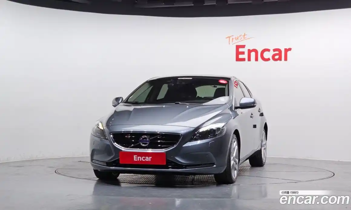 Volvo V40 2016 2.0 Автомат в Москве № 164404, фото 20