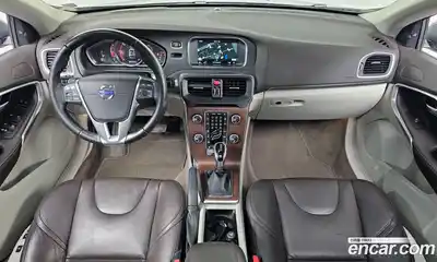 Volvo V40 2016 2.0 Автомат в Москве № 164404, миниатюра 3
