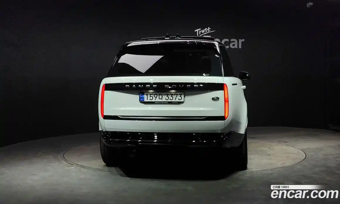 Land Rover Range-Rover 2023 4.4 Автомат в Москве № 166093, фото 11