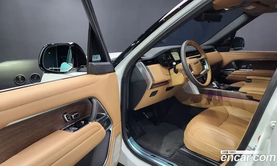 Land Rover Range-Rover 2023 4.4 Автомат в Москве № 166093, фото 14