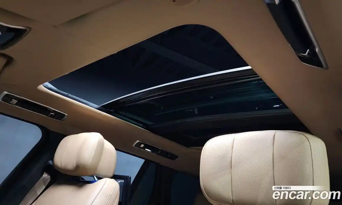 Land Rover Range-Rover 2023 4.4 Автомат в Москве № 166093, фото 15