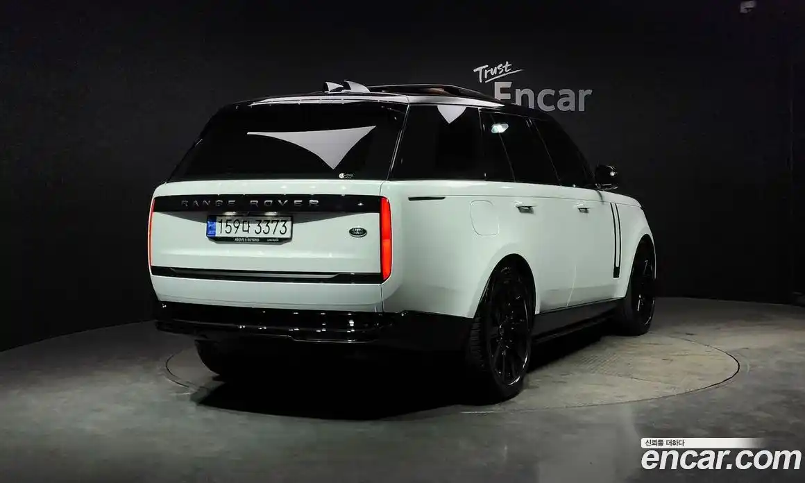 Land Rover Range-Rover 2023 4.4 Автомат в Москве № 166093, фото 4