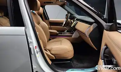 Land Rover Range-Rover 2023 4.4 Автомат в Москве № 166093, миниатюра 9