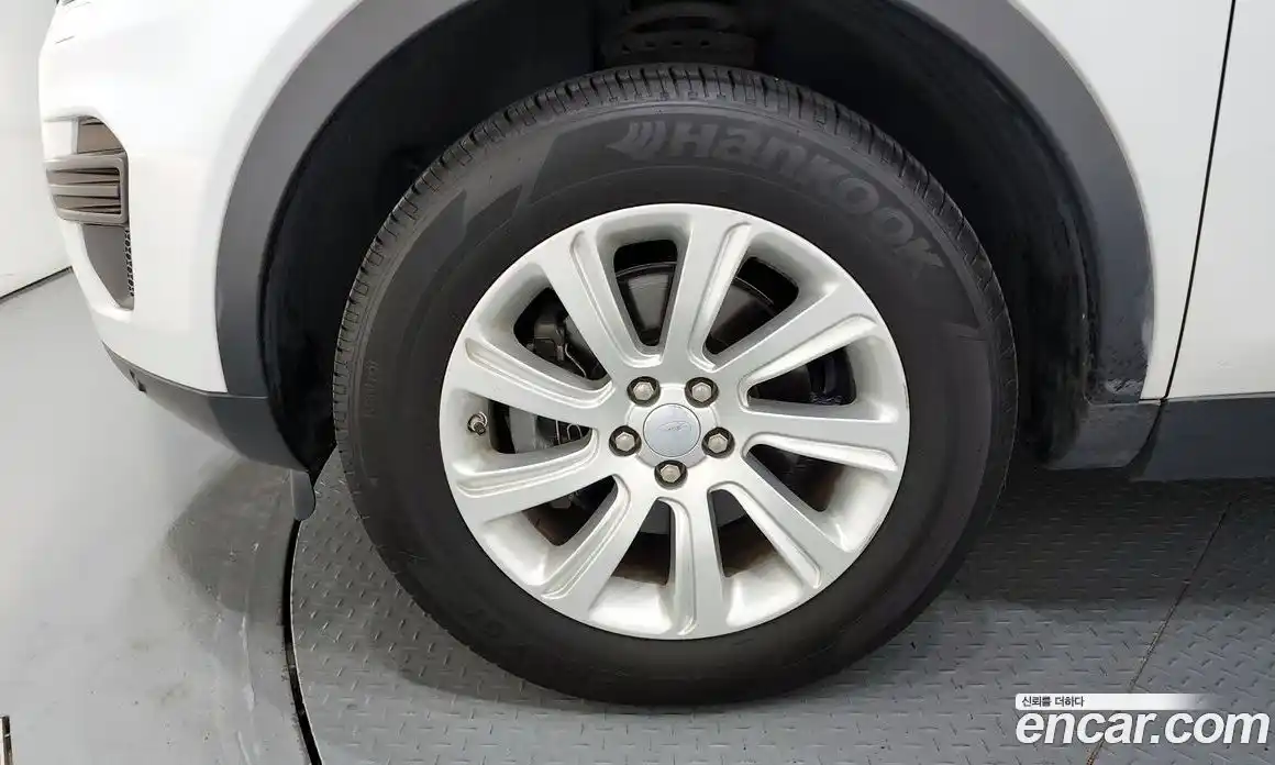 Land Rover Discovery Sport 2016 2.0 Автомат в Москве № 166451, фото 3