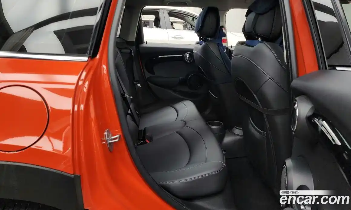 Mini Cooper 2019 1.5 Автомат в Москве № 167239, фото 15