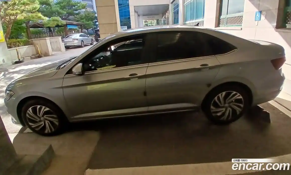 Volkswagen Jetta 2020 1.4 Автомат в Москве № 169158, фото 4