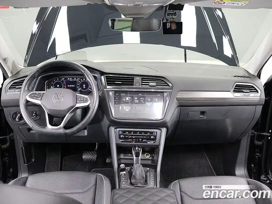 Volkswagen Tiguan 2023 2.0 Автомат в Москве № 169159, фото 13