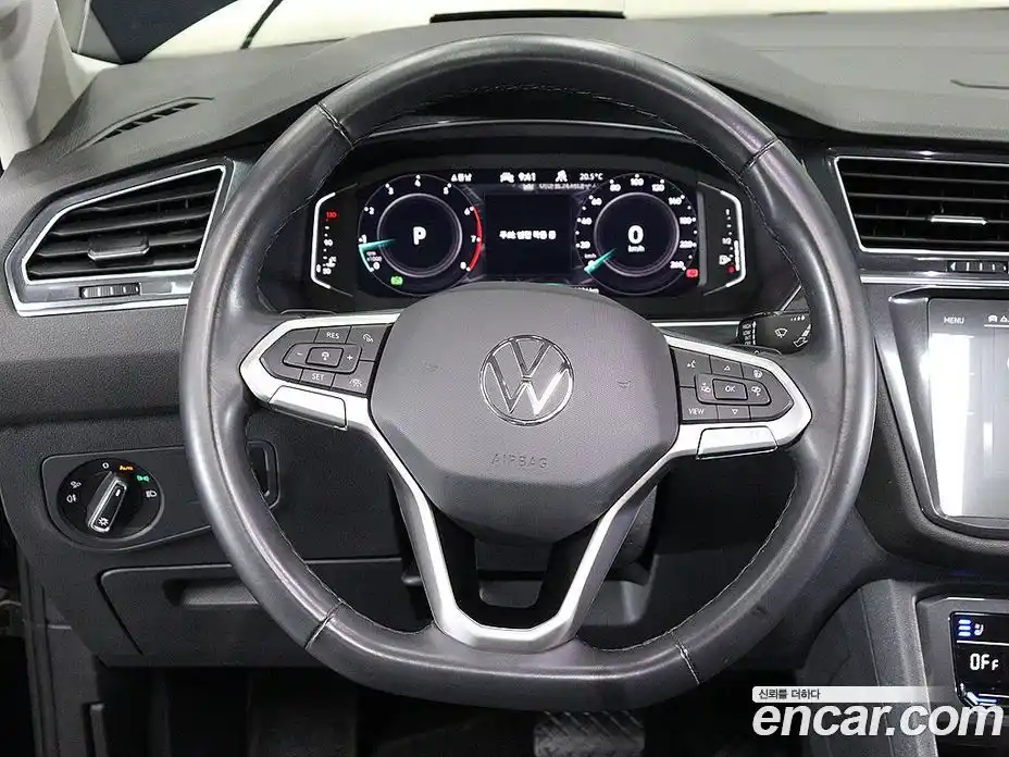 Volkswagen Tiguan 2023 2.0 Автомат в Москве № 169159, фото 14