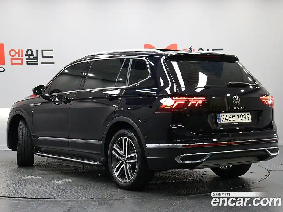 Volkswagen Tiguan 2023 2.0 Автомат в Москве № 169159, фото 3