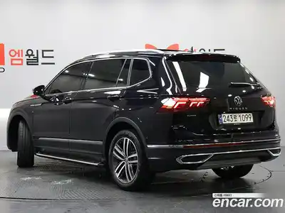 Volkswagen Tiguan 2023 2.0 Автомат в Москве № 169159, миниатюра 3