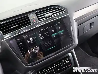 Volkswagen Tiguan 2023 2.0 Автомат в Москве № 169159, миниатюра 7