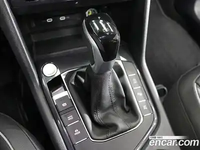 Volkswagen Tiguan 2023 2.0 Автомат в Москве № 169159, миниатюра 8