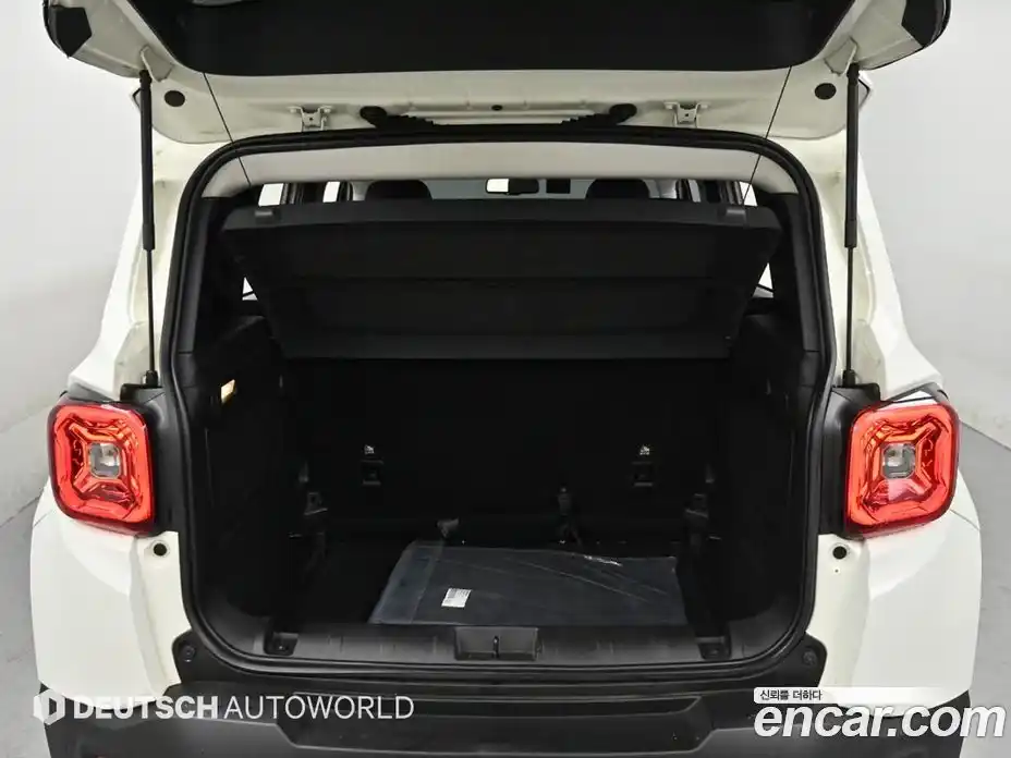 Jeep Renegade 2020 1.6 Автомат в Москве № 169613, фото 20