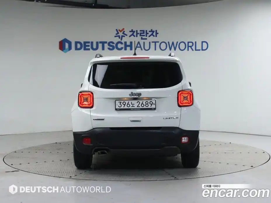 Jeep Renegade 2020 1.6 Автомат в Москве № 169613, фото 4
