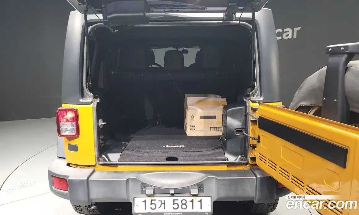 Jeep Wrangler 2014 2.8 Автомат в Москве № 169882, фото 15