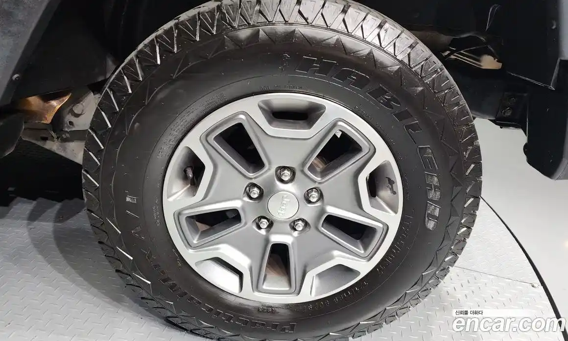 Jeep Wrangler 2014 2.8 Автомат в Москве № 169882, фото 9