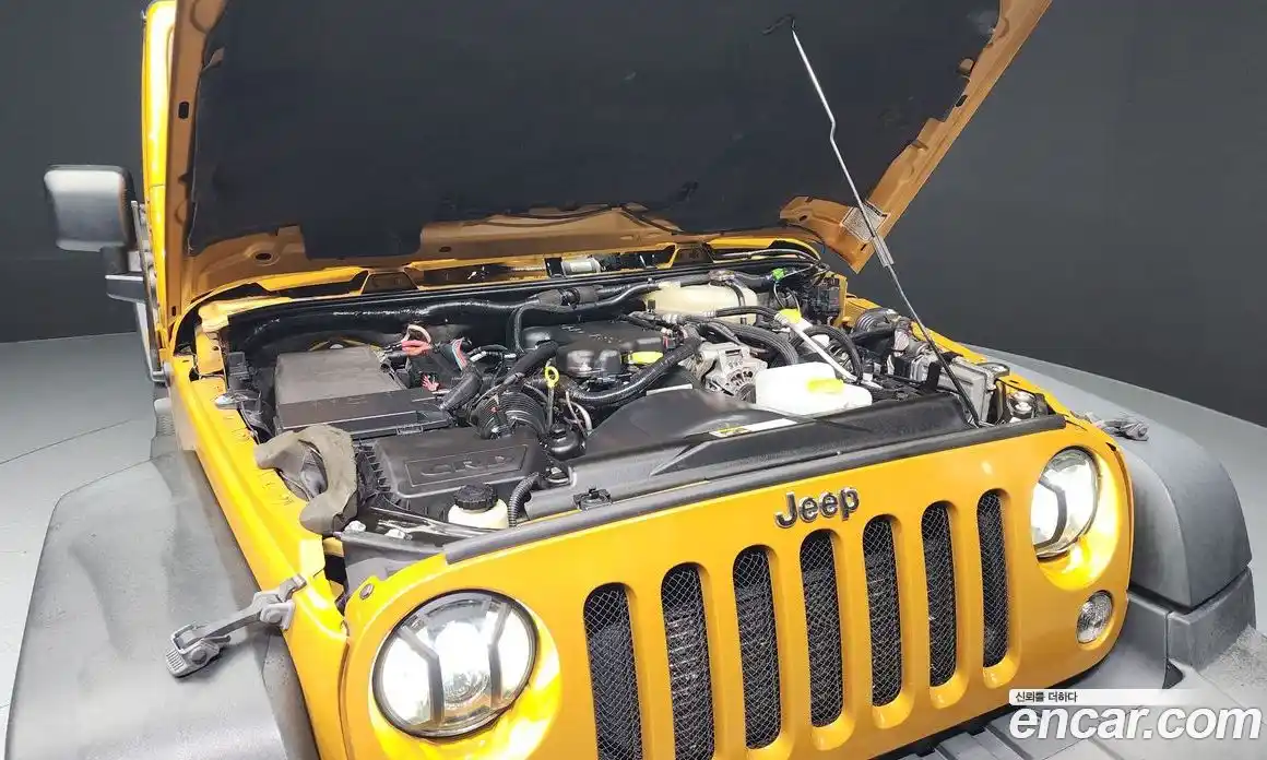 Jeep Wrangler 2014 2.8 Автомат в Москве № 169882, фото 10