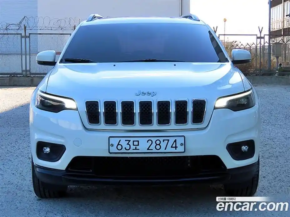 Jeep Cherokee 2019 2.4 Автомат в Москве № 170050, фото 1