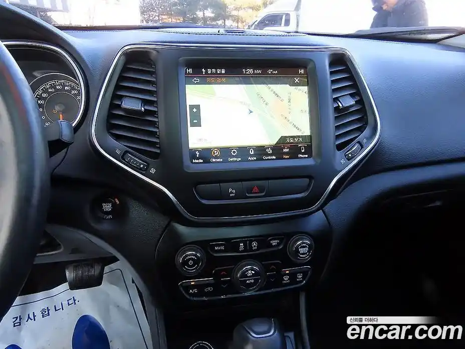 Jeep Cherokee 2019 2.4 Автомат в Москве № 170050, фото 12