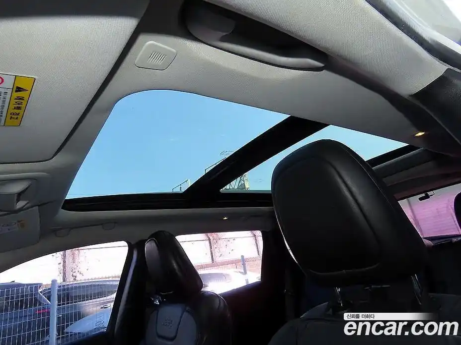 Jeep Cherokee 2019 2.4 Автомат в Москве № 170050, фото 16