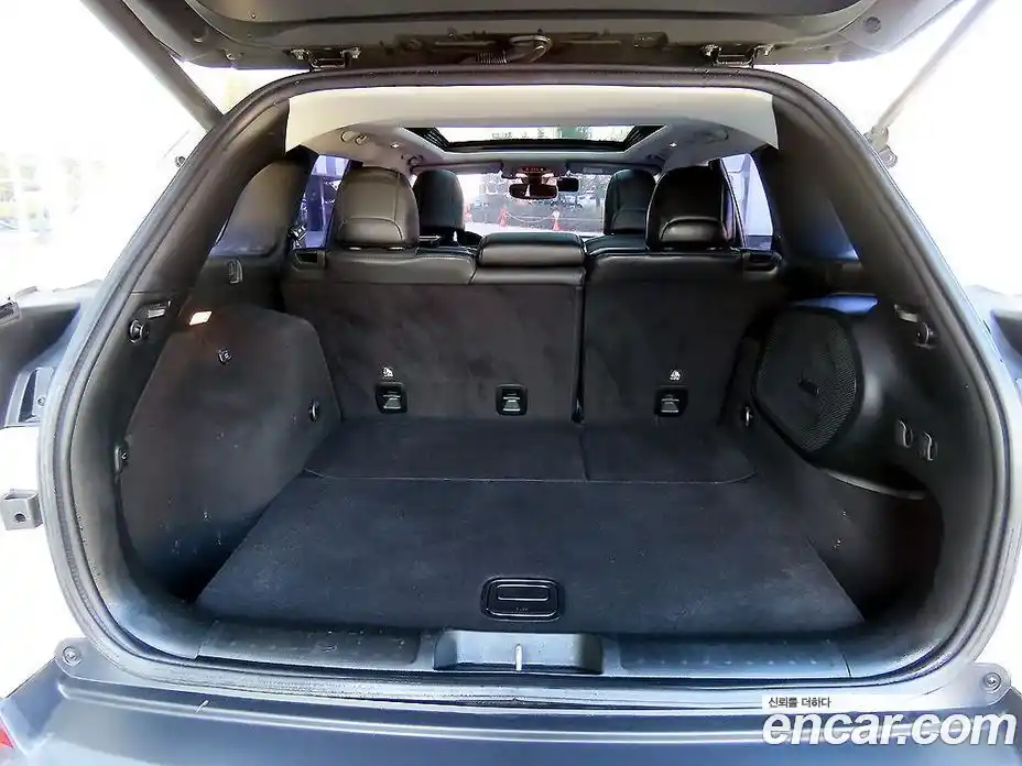 Jeep Cherokee 2019 2.4 Автомат в Москве № 170050, фото 17