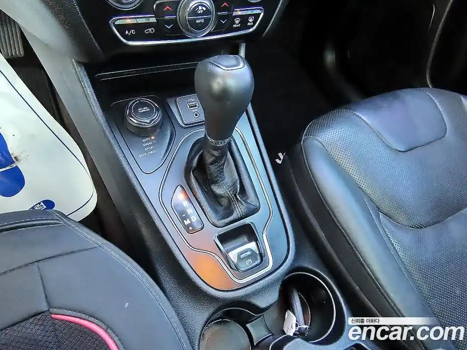 Jeep Cherokee 2019 2.4 Автомат в Москве № 170050, фото 10