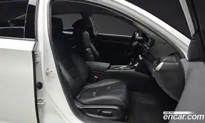 Honda Accord 2021 1.5 Автомат в Москве № 170479, миниатюра 4