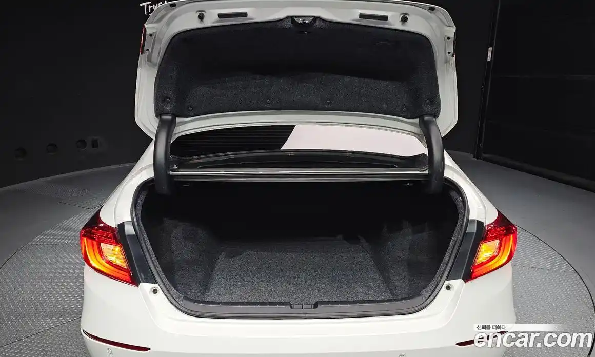 Honda Accord 2021 1.5 Автомат в Москве № 170479, фото 10