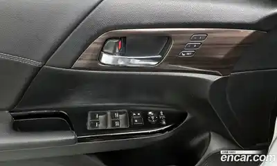 Honda Accord 2017 2.0 Автомат в Москве № 170605, миниатюра 11