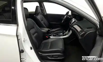 Honda Accord 2017 2.0 Автомат в Москве № 170605, миниатюра 9
