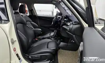 Mini Cooper 2017 2.0 Автомат в Москве № 175847, миниатюра 2