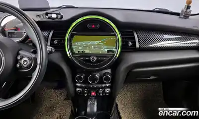 Mini Cooper 2017 2.0 Автомат в Москве № 175847, миниатюра 3