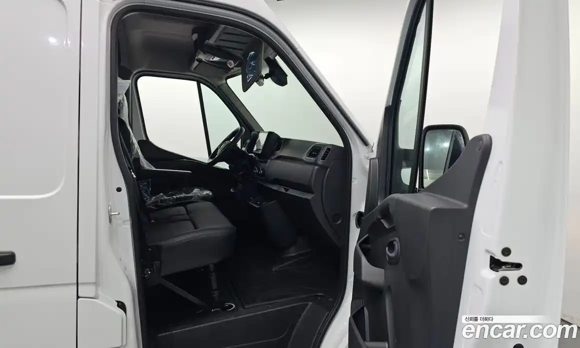 Renault Master 2024 2.3 Механическая в Москве № 176228, фото 17