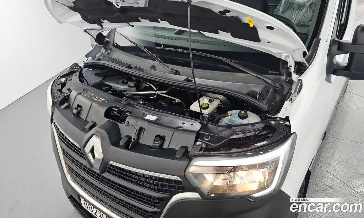 Renault Master 2024 2.3 Механическая в Москве № 176228, фото 19