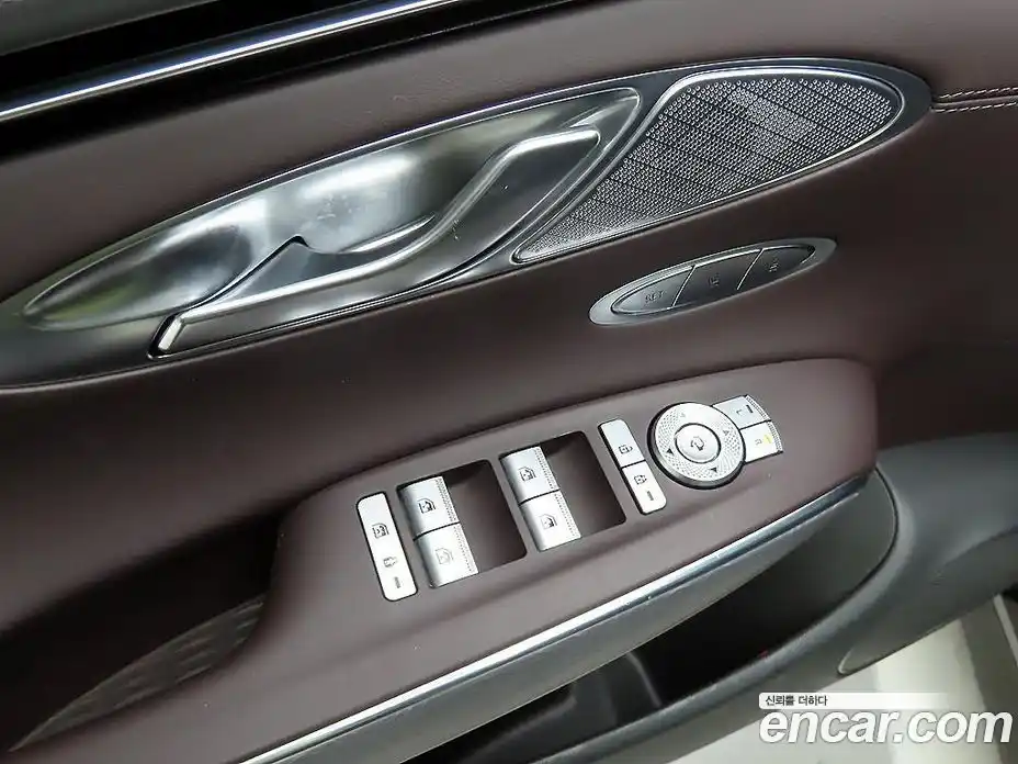 Genesis GV70 2021 2.5 Автомат в Москве № 179607, фото 12