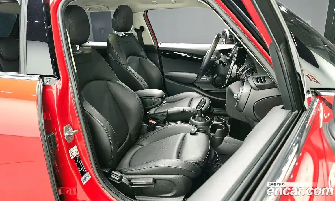 Mini Cooper 2020 2.0 Автомат в Москве № 187103, фото 19