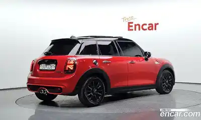 Mini Cooper 2020 2.0 Автомат в Москве № 187103, миниатюра 2