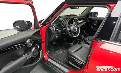 Mini Cooper 2020 2.0 Автомат в Москве № 187103, миниатюра 10