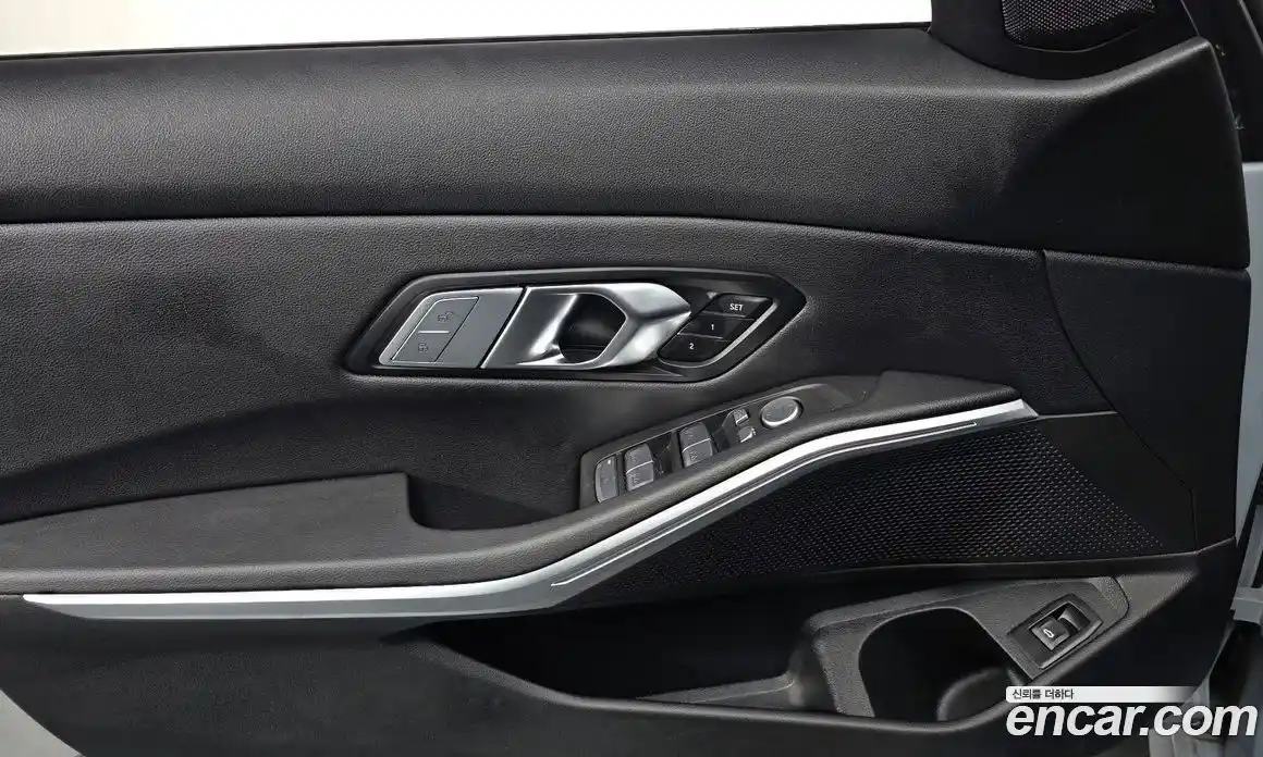 BMW 3-Series 2023 2.0 Автомат в Москве № 188946, фото 3