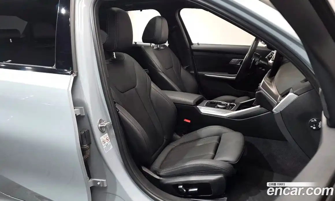 BMW 3-Series 2023 2.0 Автомат в Москве № 188946, фото 4