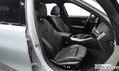 BMW 3-Series 2023 2.0 Автомат в Москве № 188946, миниатюра 4