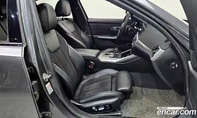 BMW 3-Series 2020 2.0 Автомат в Москве № 191799, миниатюра 11