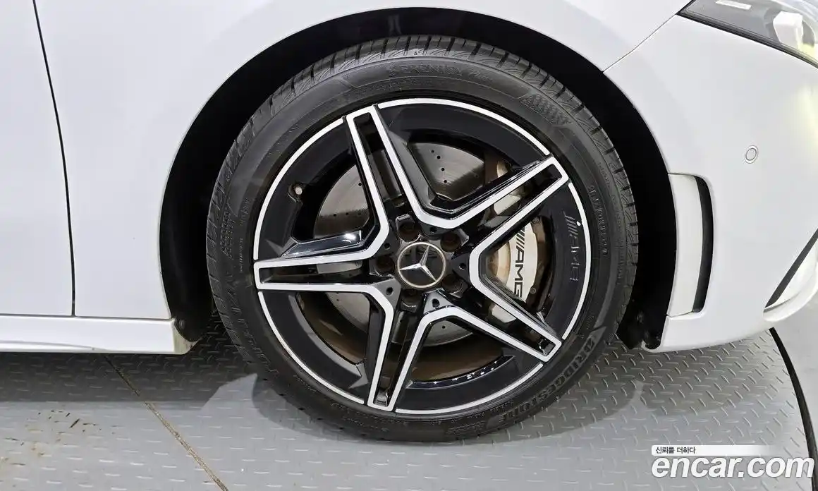 Mercedes-Benz A-Class 2021 2.0 Автомат в Москве № 194362, фото 18