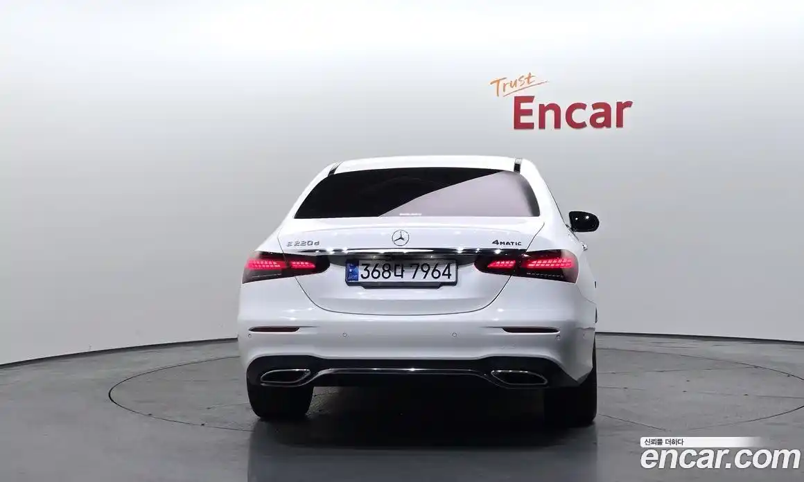 Mercedes-Benz E-Class 2021 1.9 Автомат в Москве № 194736, фото 10