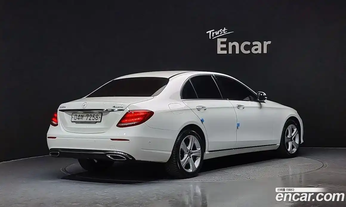 Mercedes-Benz E-Class 2018 1.9 Автомат в Москве № 195417, фото 13