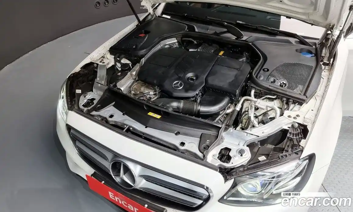 Mercedes-Benz E-Class 2018 1.9 Автомат в Москве № 195417, фото 9