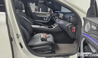 Mercedes-Benz E-Class 2021 2.0 Автомат в Москве № 195427, миниатюра 9